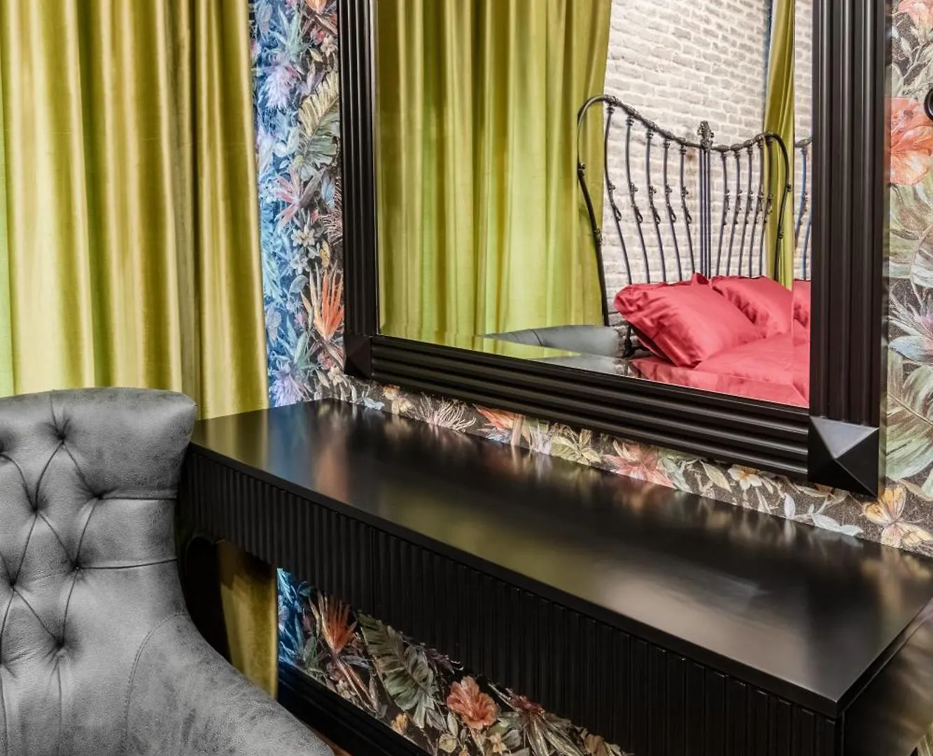Luxury Home In Old Tbilisi With Terrace 0*,