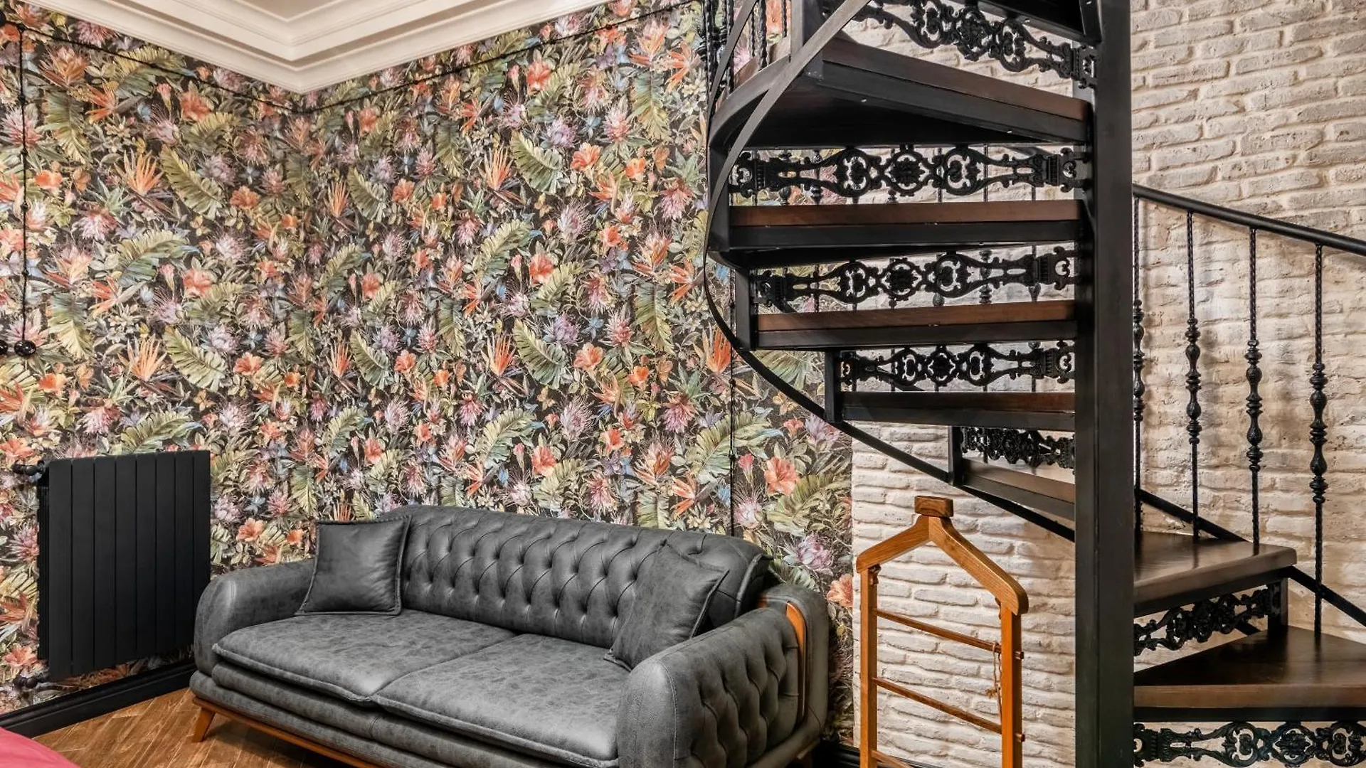 Luxury Home In Old Tbilisi With Terrace 0*,  Georgia
