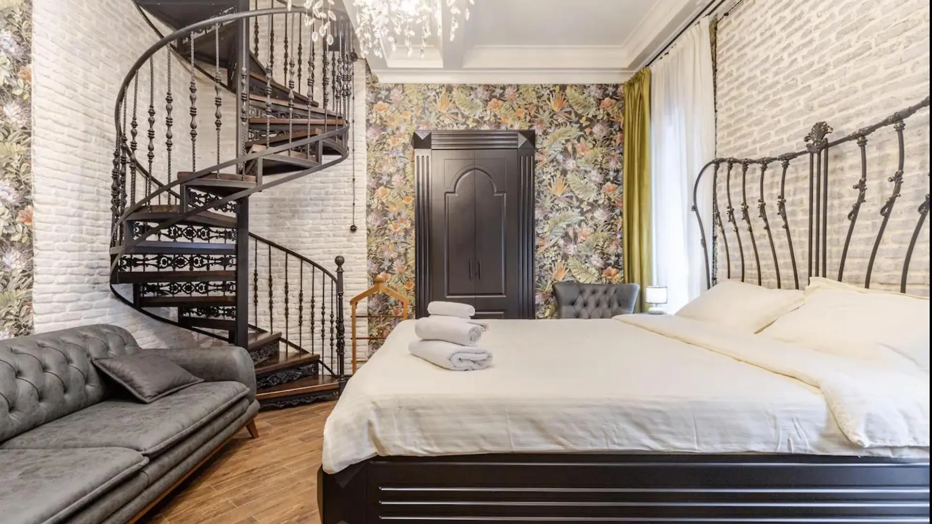 Luxury Home In Old Tbilisi With Terrace 0*,  Georgia