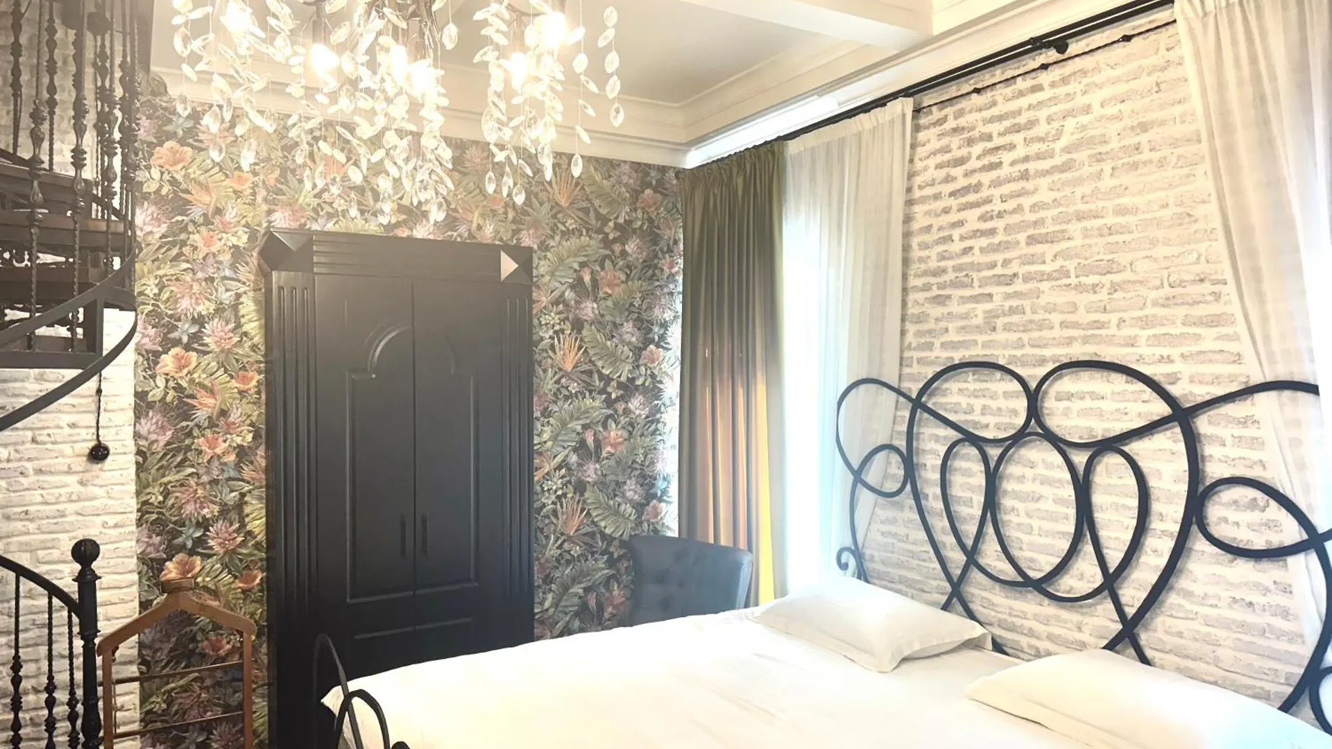 Luxury Home In Old Tbilisi With Terrace Apartment