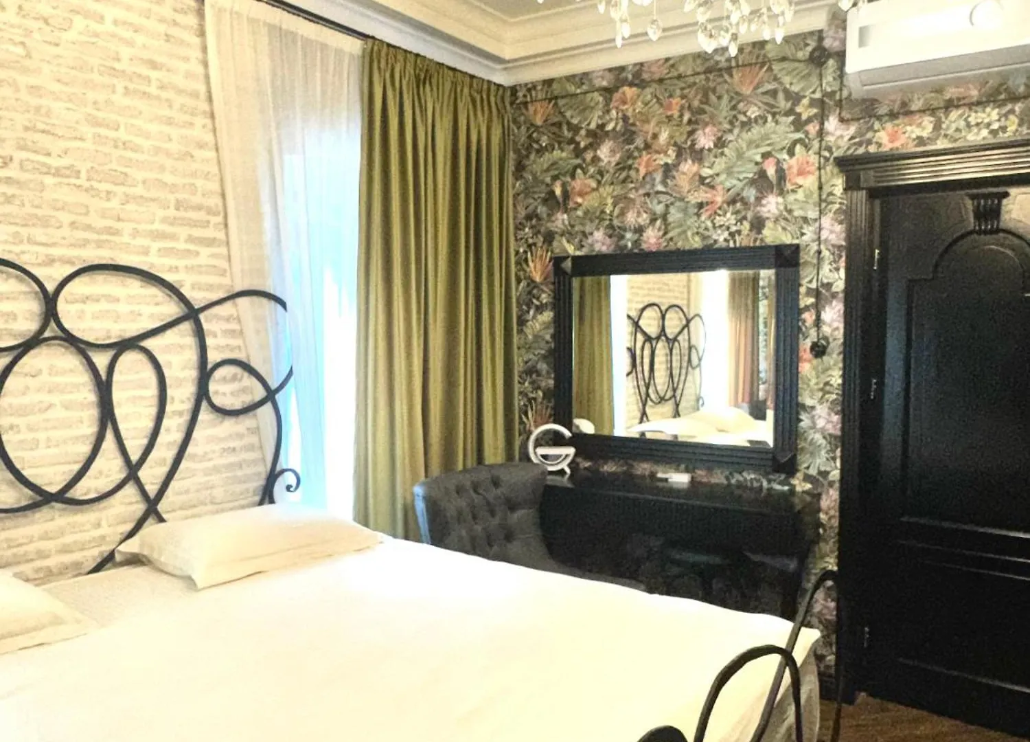 Luxury Home In Old Tbilisi With Terrace Apartment