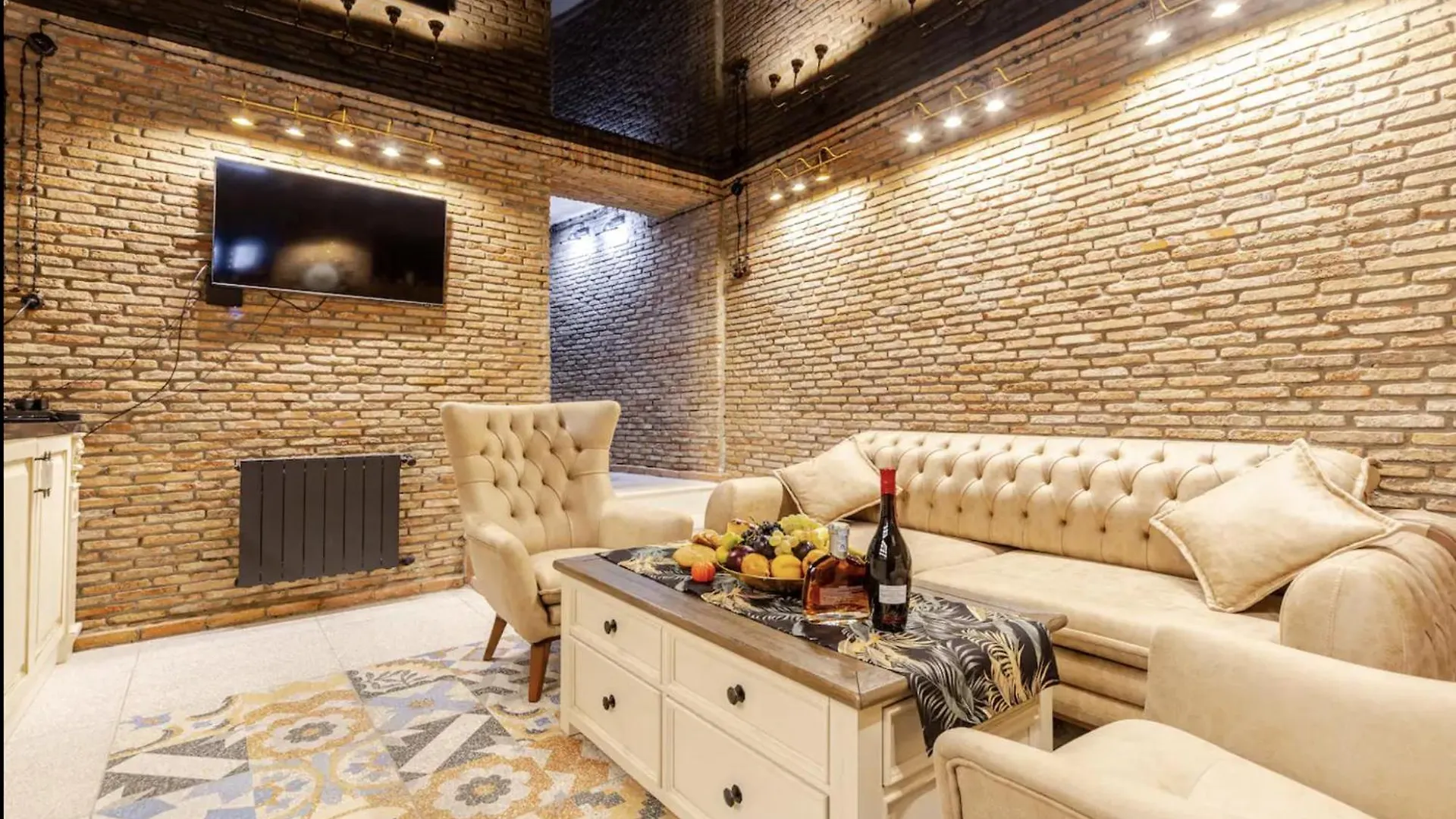 Apartment Luxury Home In Old Tbilisi With Terrace