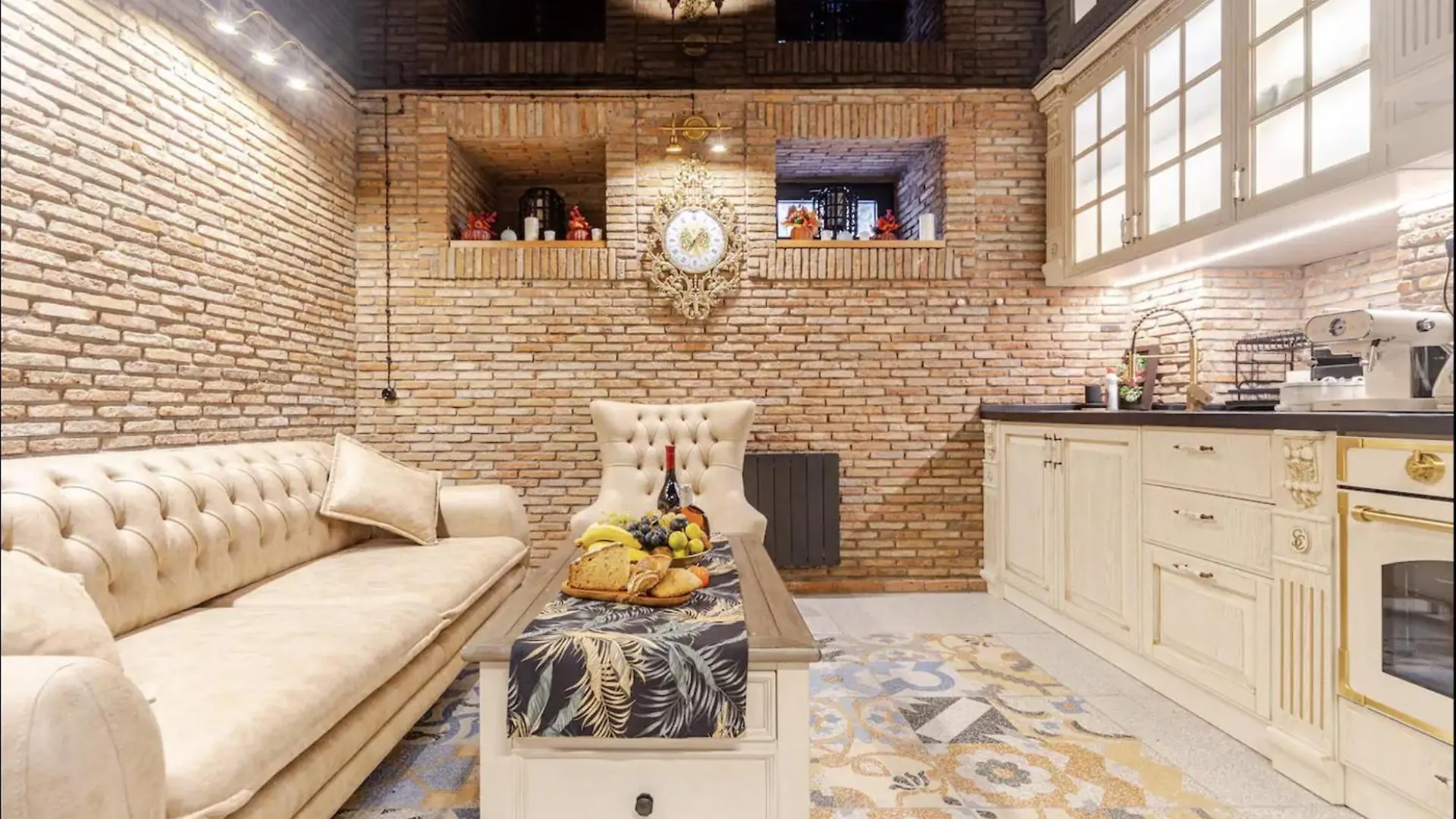 Apartment Luxury Home In Old Tbilisi With Terrace
